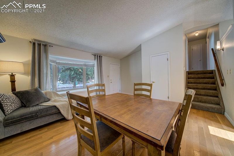 5571 Gunshot Pass Dr, Colorado Springs, CO 80917