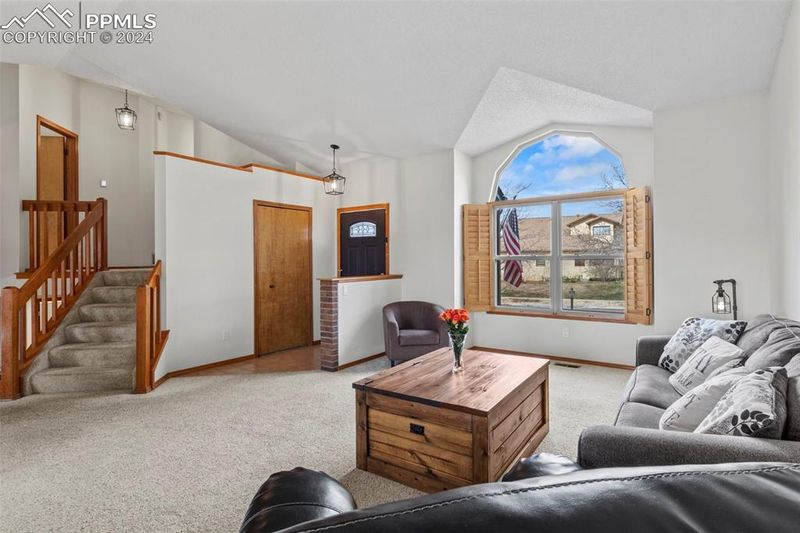 5580 Saddle Rock Rd, Colorado Springs, CO 80918