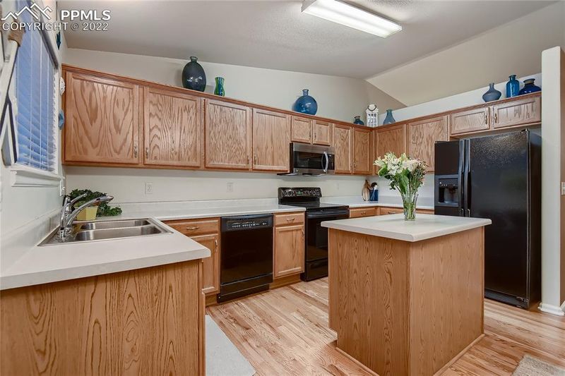 5584 S Yakima St, Aurora, CO 80015