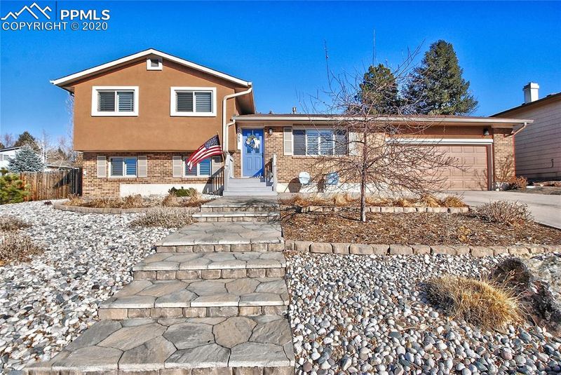 5585 Escondido Dr, Colorado Springs, CO 80918