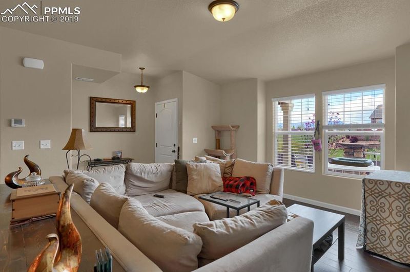 5612 Shamrock Hts, Colorado Springs, CO 80923