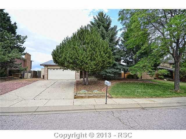 5615 Escapardo Way, Colorado Springs, CO 80917