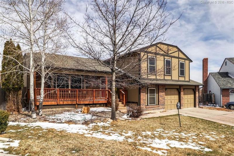 562 Tamarron Dr, Colorado Springs, CO 80919