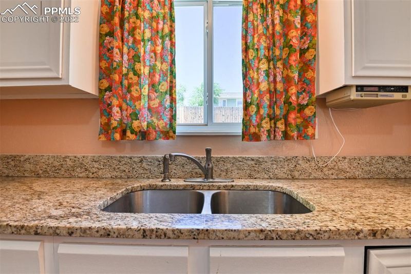 5624 N Buckskin Pass Dr, Colorado Springs, CO 80917