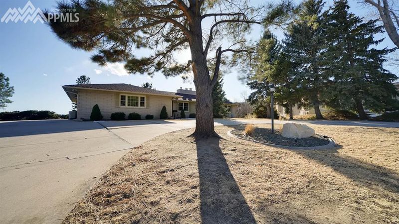 5630 Flintridge Dr, Colorado Springs, CO 80918