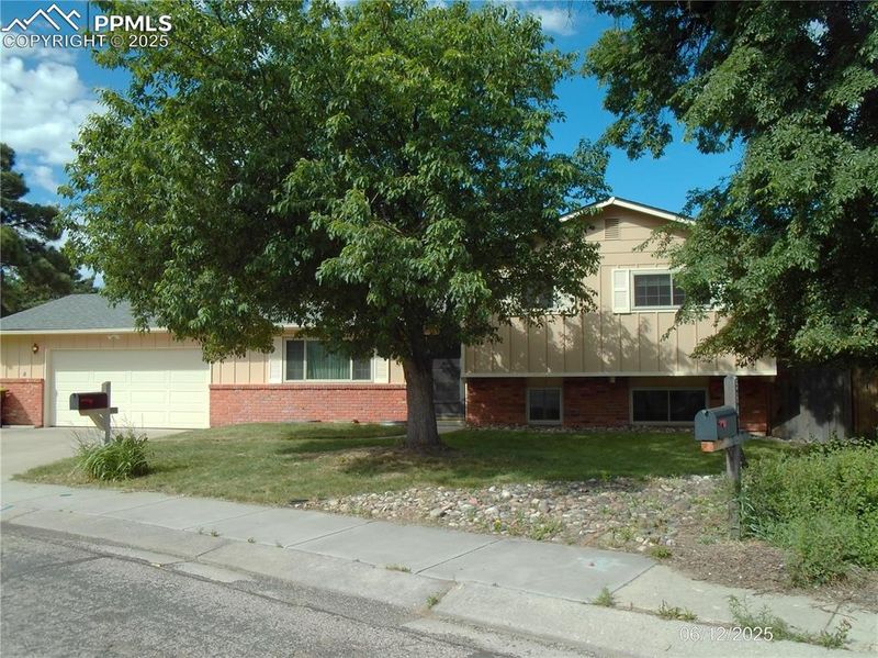 5630 Red Onion Way, Colorado Springs, CO 80918