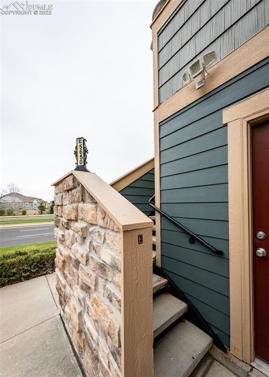 5650 S Algonquian Way #E, Aurora, CO 80016