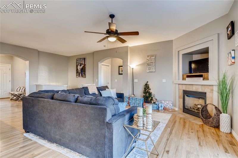 5653 Whiskey River Dr, Colorado Springs, CO 80923