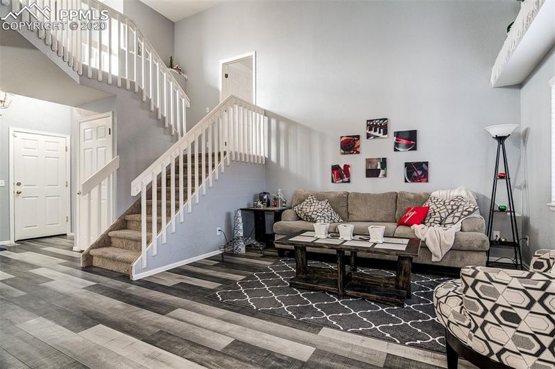 5663 Vermillion Bluffs Dr, Colorado Springs, CO 80923