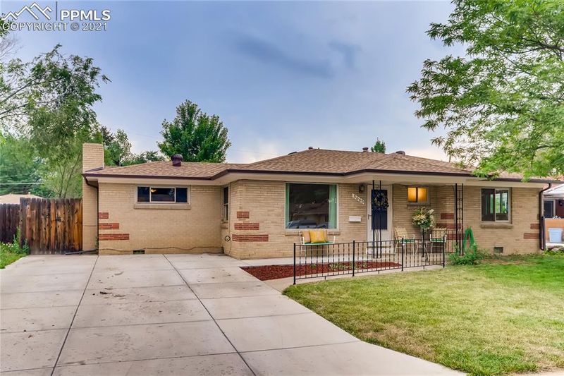 5665 Dudley St, Arvada, CO 80002