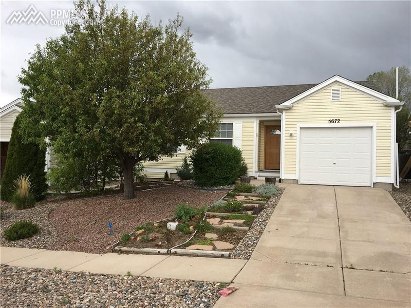 5672 San Cristobal Dr, Colorado Springs, CO 80923