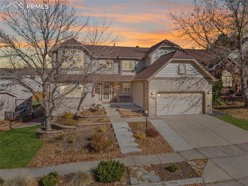 5675 Saddle Rock Rd, Colorado Springs, CO 80918