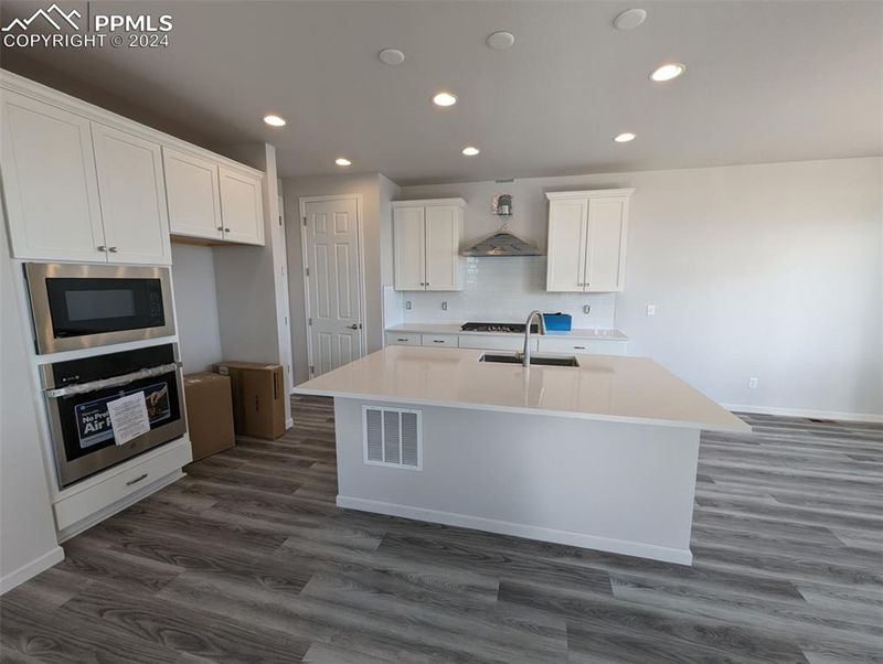 5693 Mammoth Ln, Colorado Springs, CO 80923