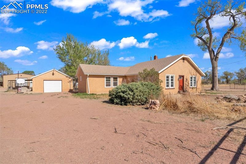 570 J St, Penrose, CO 81240