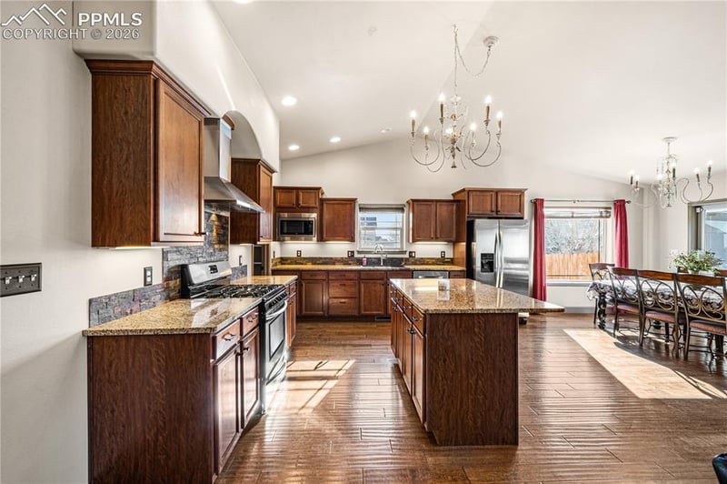 5707 Mark Twain Ln, Pueblo, CO 81008