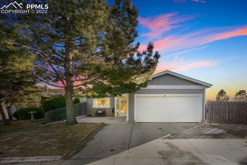 5715 Hermit Pass Dr, Colorado Springs, CO 80917