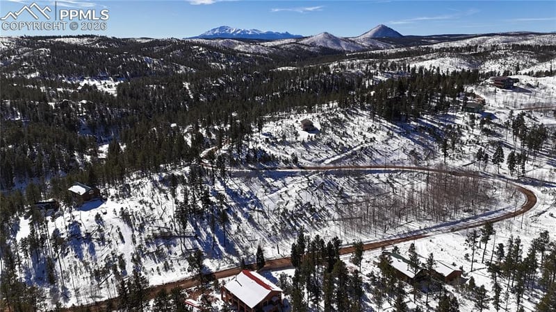572 Overlook Cir, Sedalia, CO 80135
