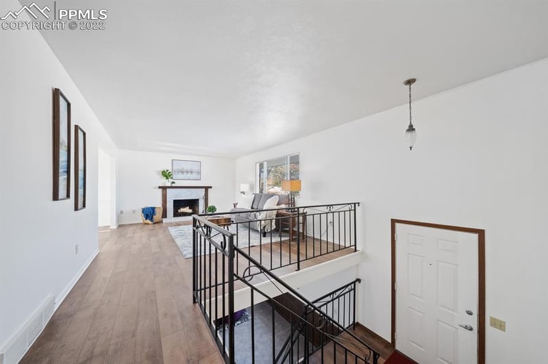 5725 Escapardo Way, Colorado Springs, CO 80917
