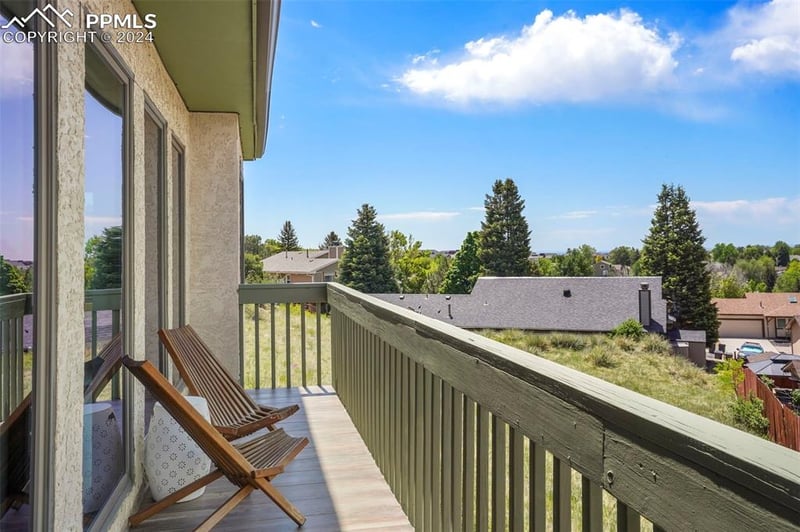 5725 E Old Farm Cir, Colorado Springs, CO 80917