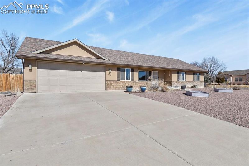 573 W Archer Pz, Pueblo, CO 81007