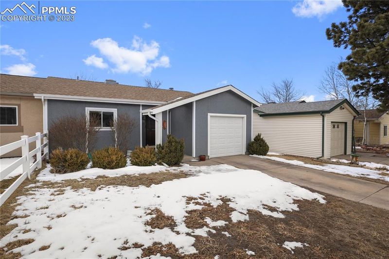 5731 Trout Creek Pass Dr, Colorado Springs, CO 80917