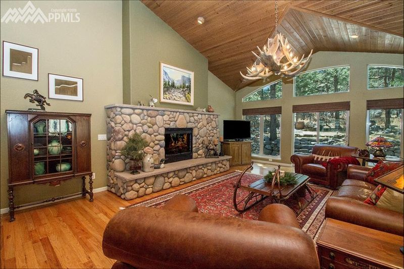 5735 Adrienne Ct, Colorado Springs, CO 80906