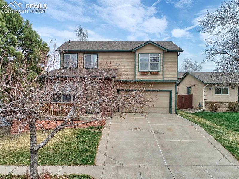 5735 Corinth Dr, Colorado Springs, CO 80923