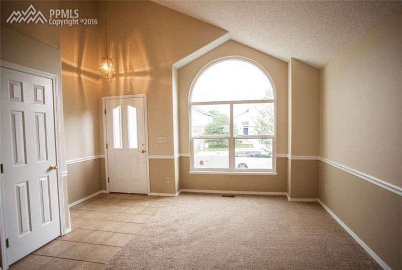 5740 Grapevine Dr, Colorado Springs, CO 80923