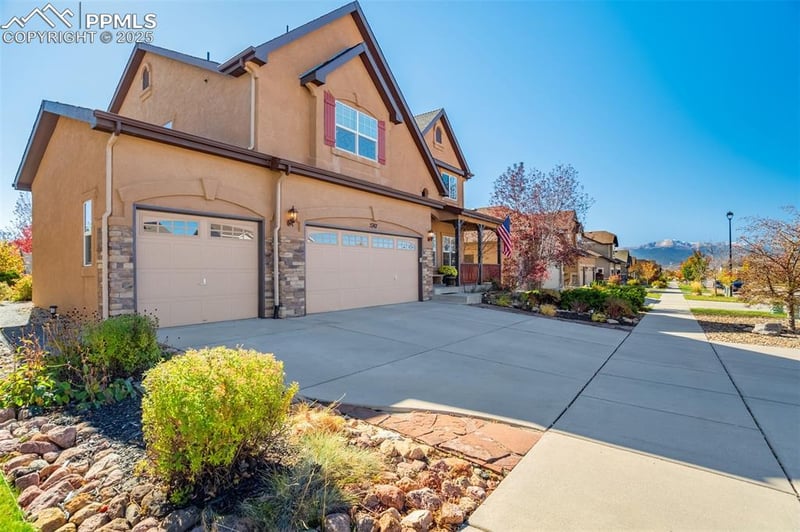 5747 Wolf Village Dr, Colorado Springs, CO 80924