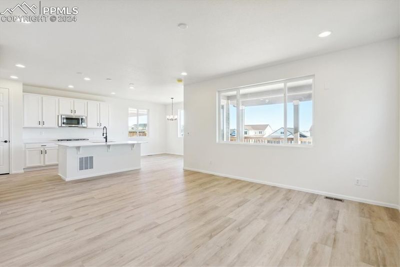 5749 Mammoth Ln, Colorado Springs, CO 80927