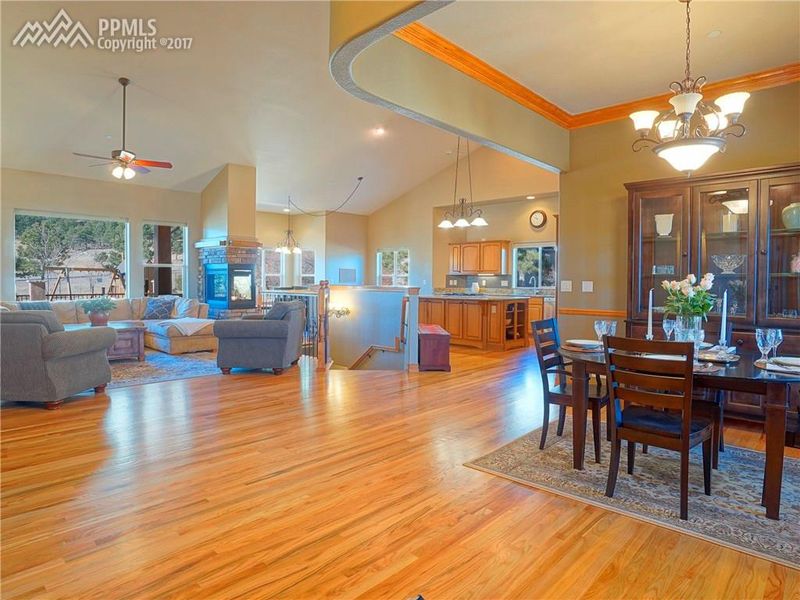 575 Paisley Dr, Colorado Springs, CO 80906