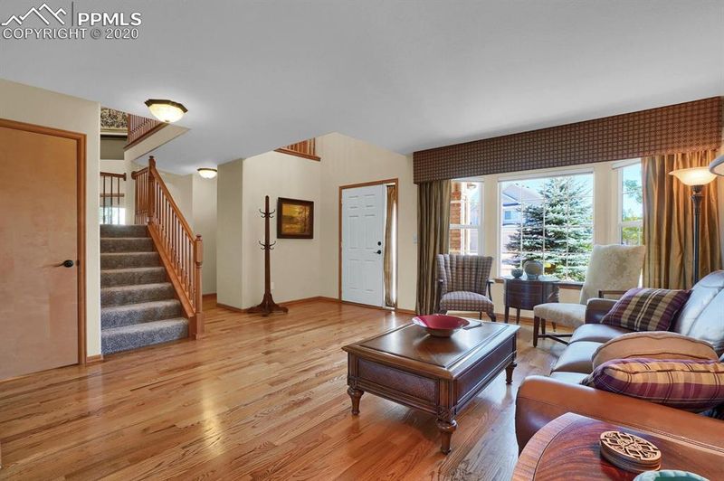 575 Shrubland Dr, Colorado Springs, CO 80921