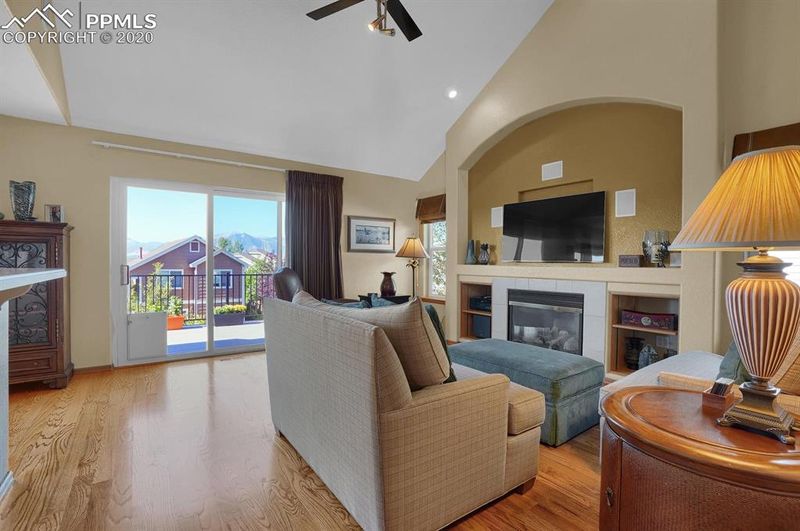 575 Shrubland Dr, Colorado Springs, CO 80921