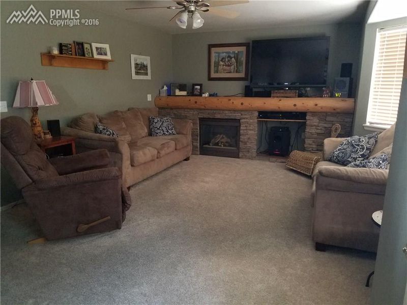 5766 Uncompahgre St, Colorado Springs, CO 80923
