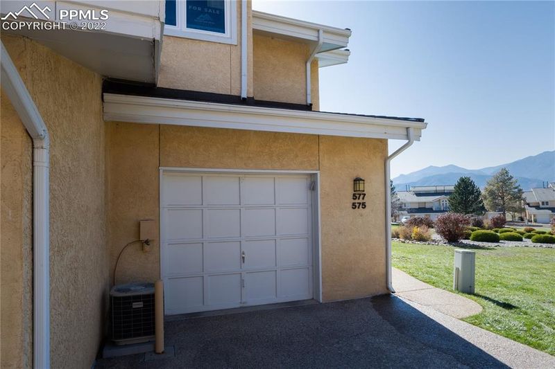 577 Observatory Dr, Colorado Springs, CO 80904