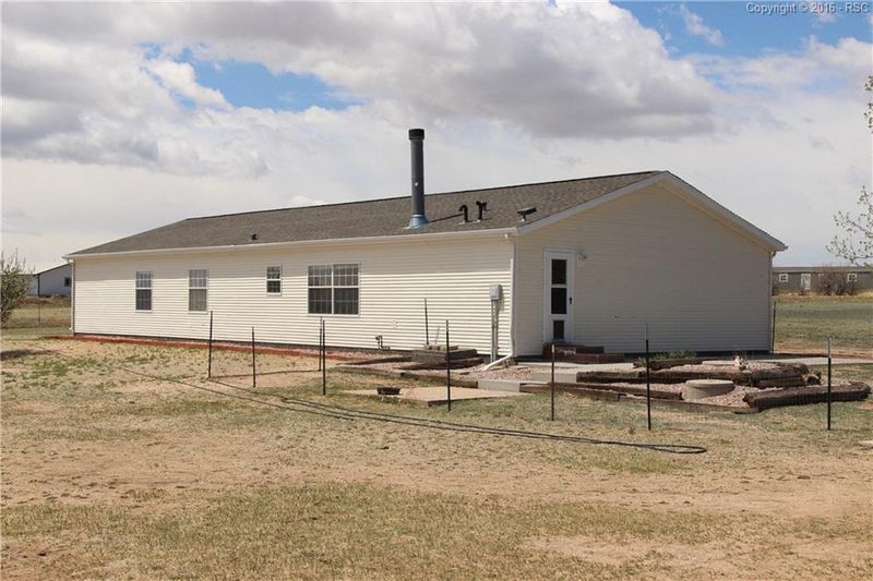 5775 Renneberger Rd, Peyton, CO 80831