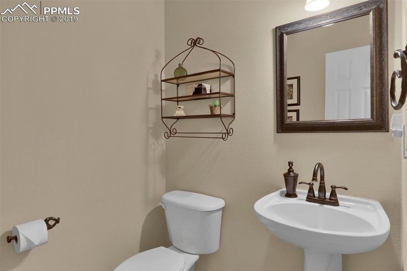 578 Oxbow Dr, Monument, CO 80132