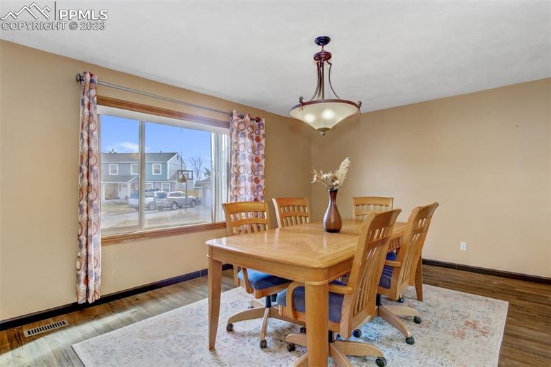 578 Silverton Ct, Colorado Springs, CO 80919