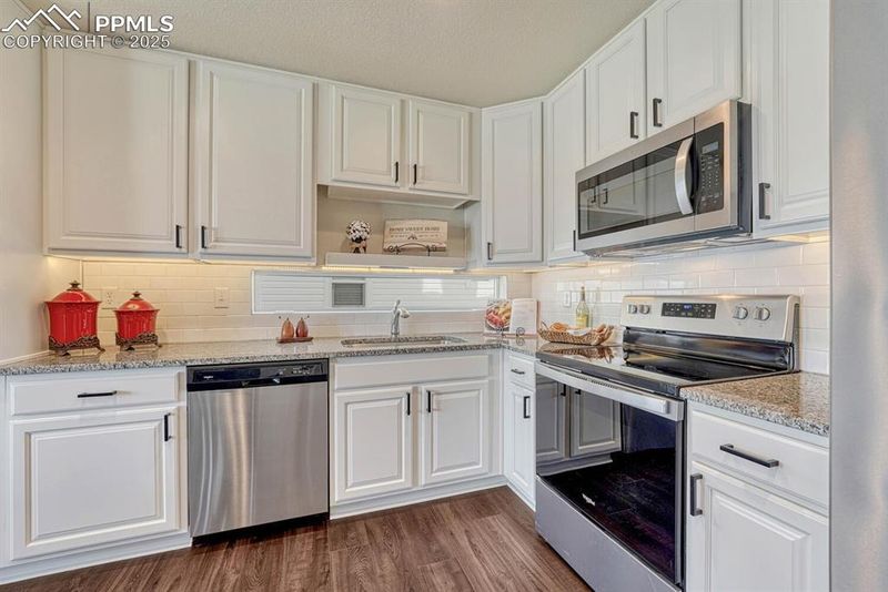 5784 Thurless Ln, Colorado Springs, CO 80927