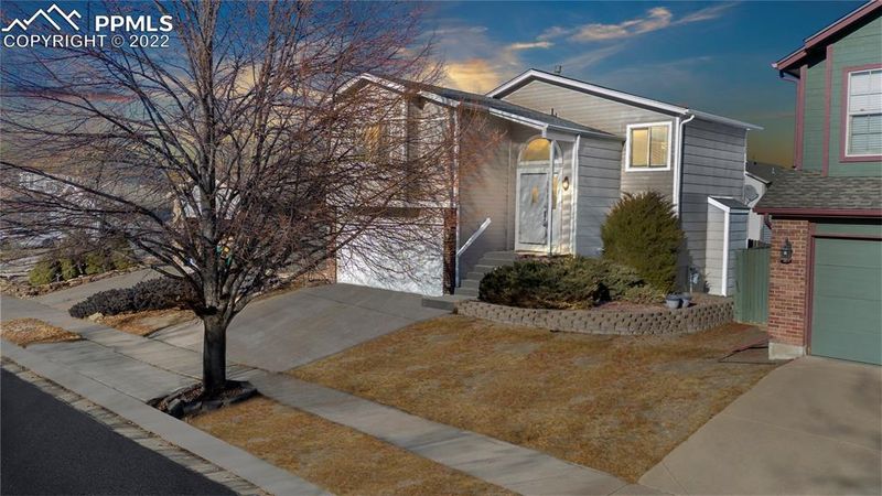 5785 Grapevine Dr, Colorado Springs, CO 80923