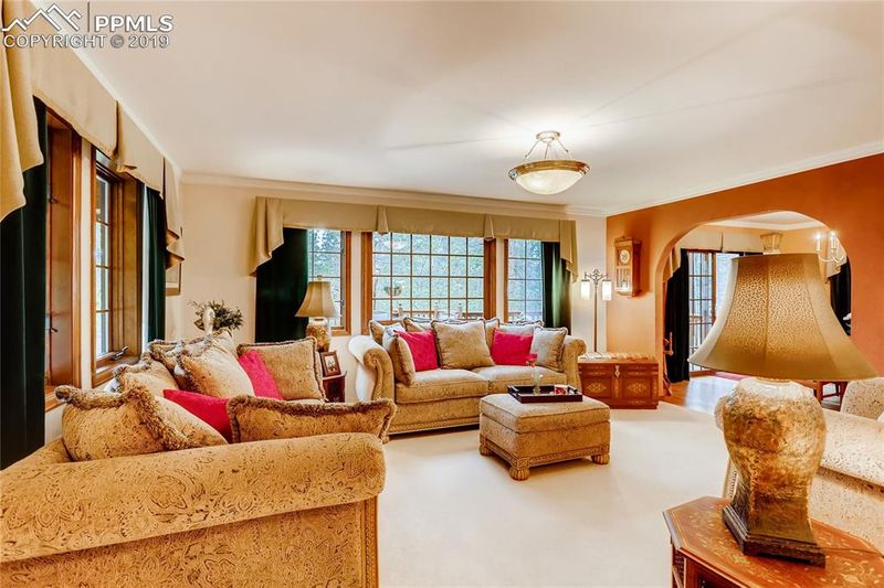 5790 Gerry Ln, Larkspur, CO 80118