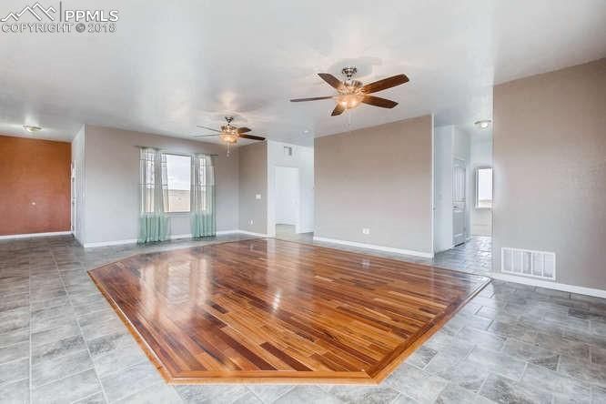 5795 Madison Ln, Pueblo, CO 81005