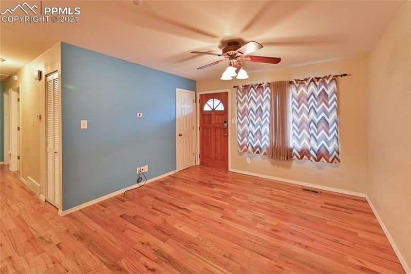 58 Hayes Dr, Colorado Springs, CO 80911
