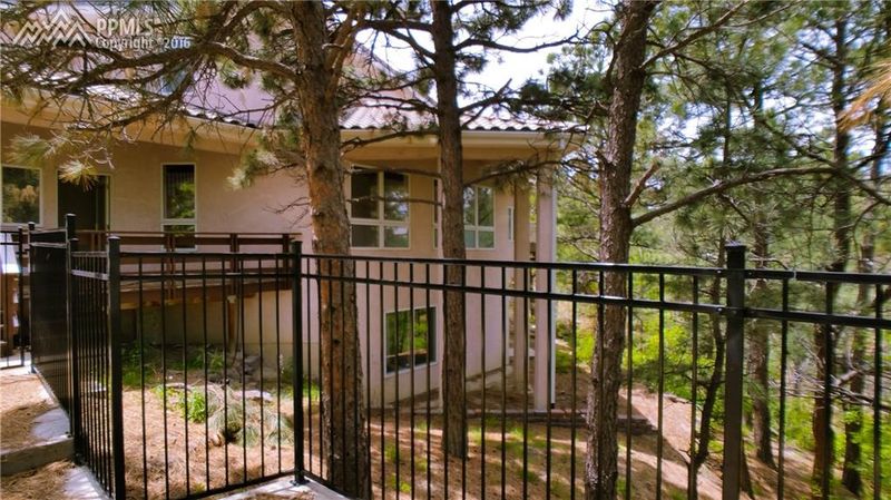 5802 Spurwood Ct, Colorado Springs, CO 80918