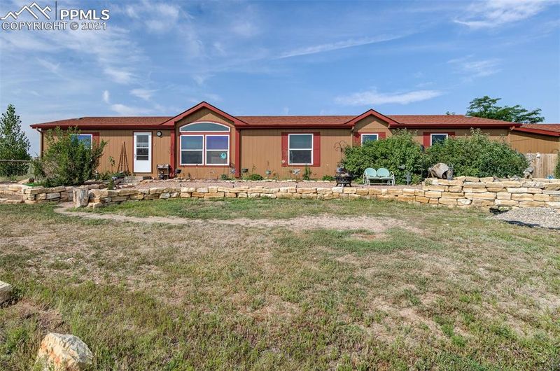 5807 Sue Ellen Dr, Peyton, CO 80831