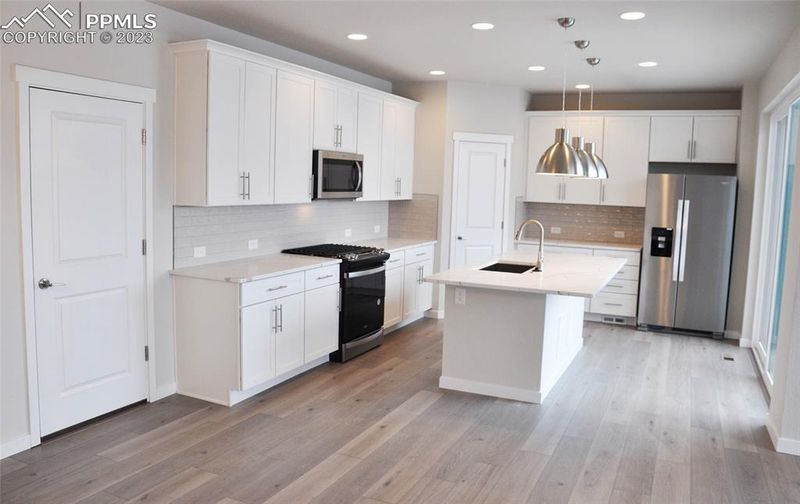 5811 Summer Dream Dr, Colorado Springs, CO 80923
