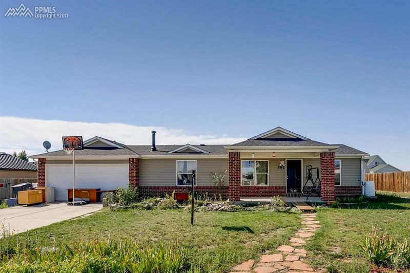 582 Dakota St, Kiowa, CO 80117