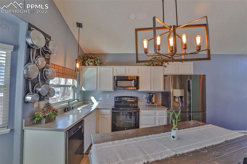 5820 Santana Dr, Colorado Springs, CO 80923