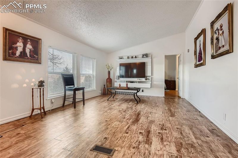 5825 Mccandlish Rd, Peyton, CO 80831