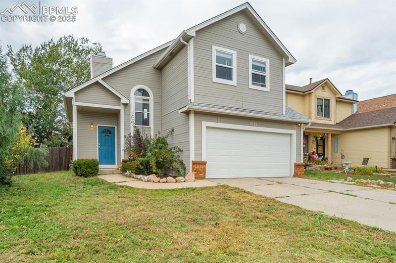 5828 Oakwood Blvd, Colorado Springs, CO 80923
